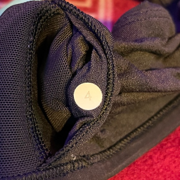 Lululemon sports bra - Picture 4 of 4